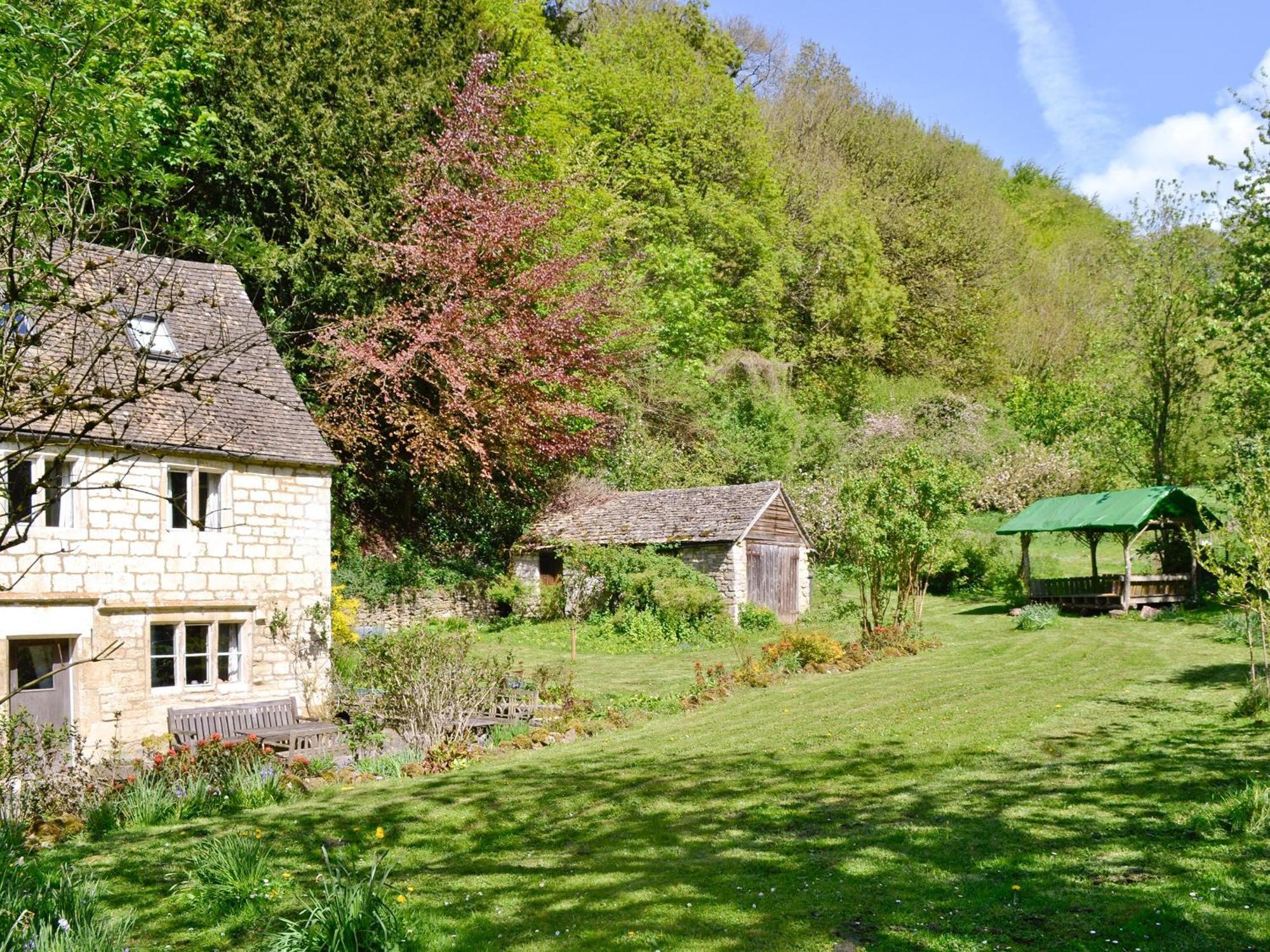 Driftcombe Farmhouse Bisley  外观 照片