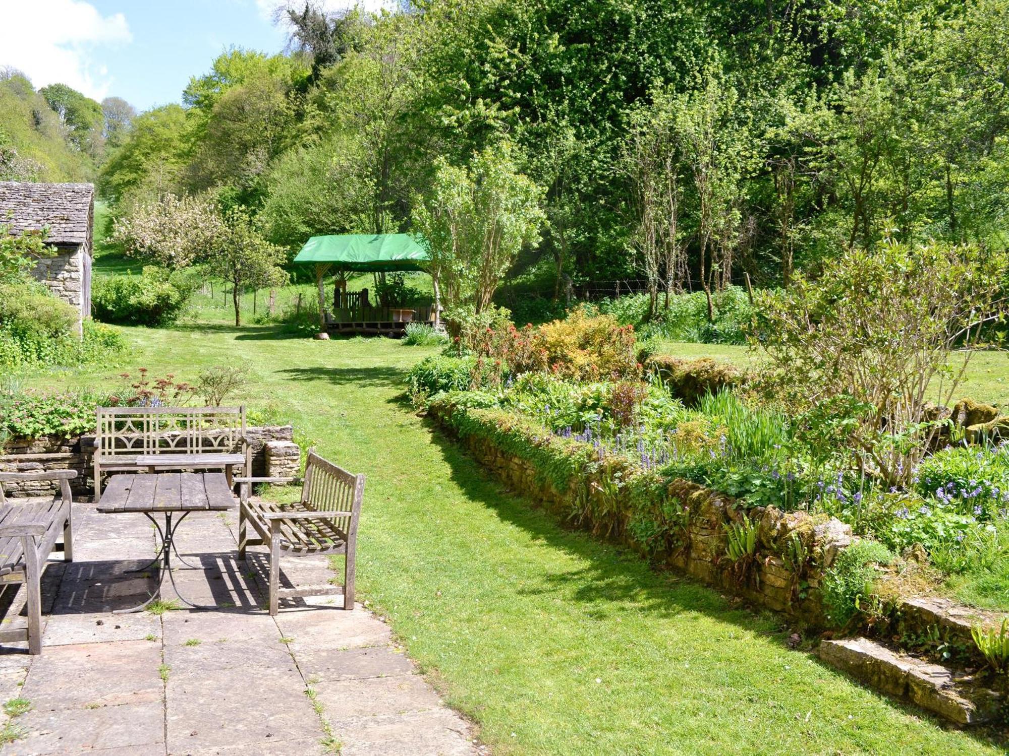 Driftcombe Farmhouse Bisley  外观 照片